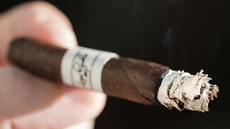 Flavor profile of Liga Privada Cigars: depth and variety of flavors